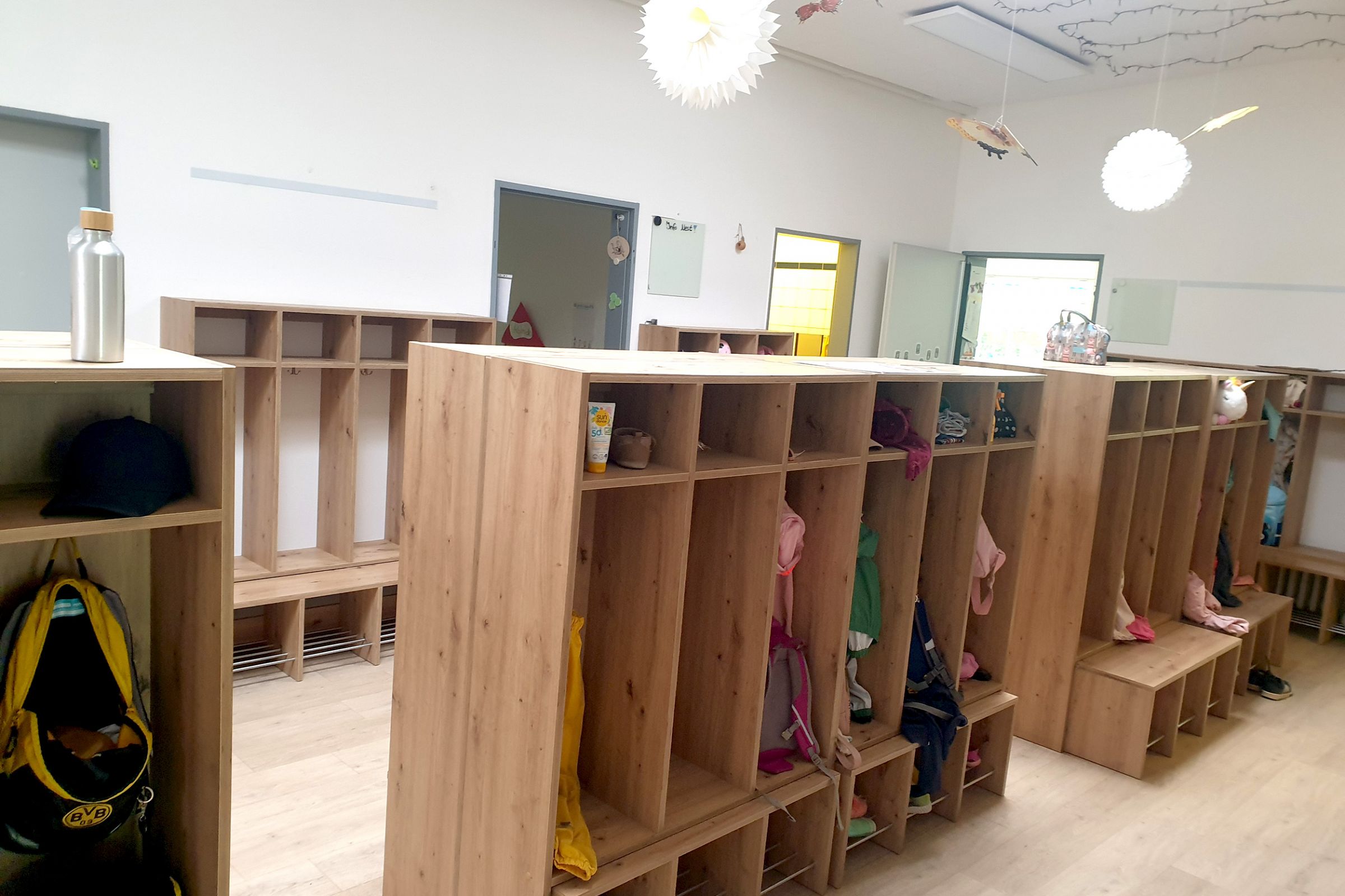 Ev. Kita Rupelrath - Garderobe Die Garderobe der Ev. Kita Rupelrath.